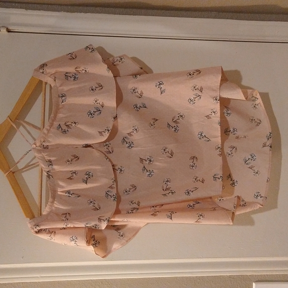 Express Pink Floral  Ruffle Halter OTS Top - Picture 3 of 4